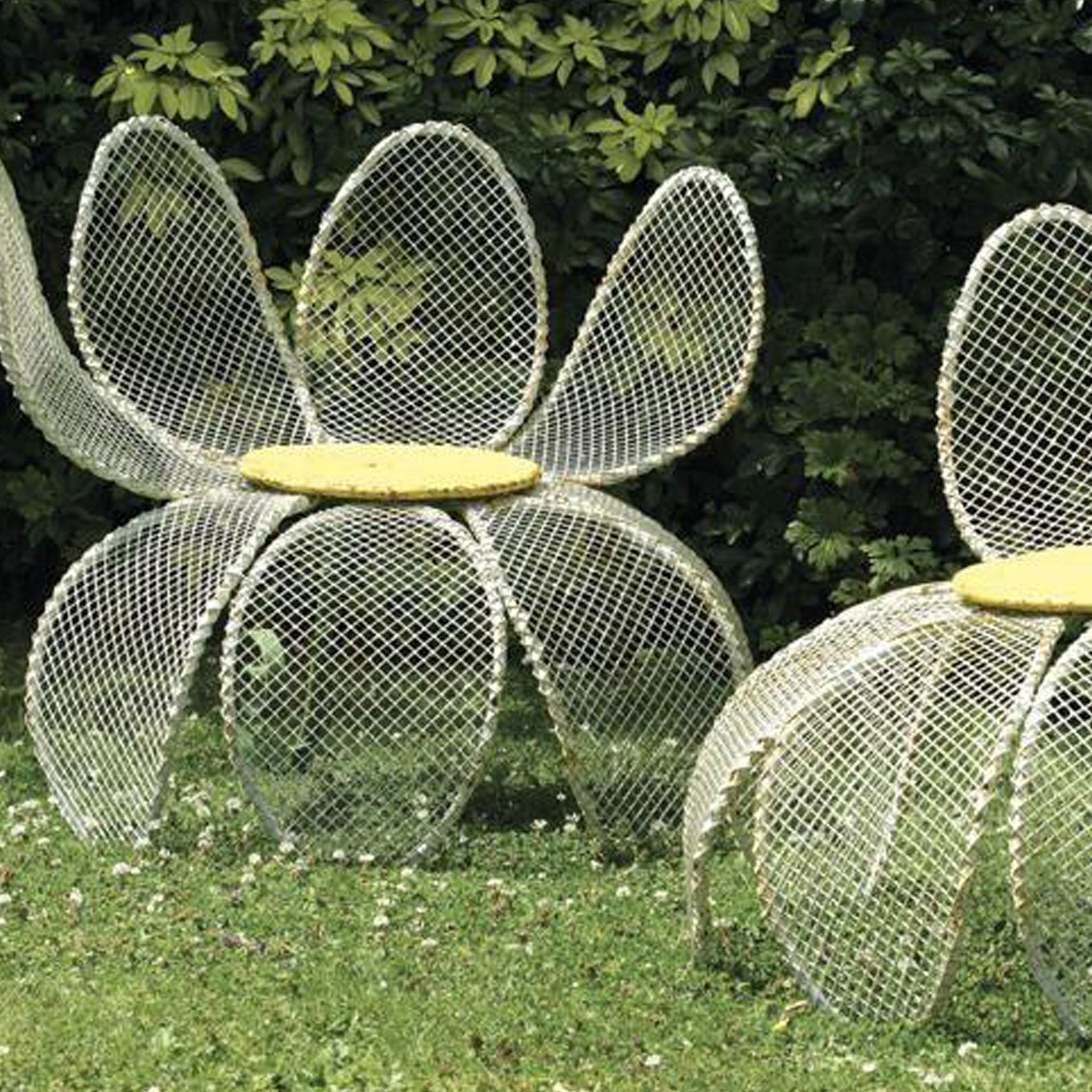 Metal daisy garden chairs